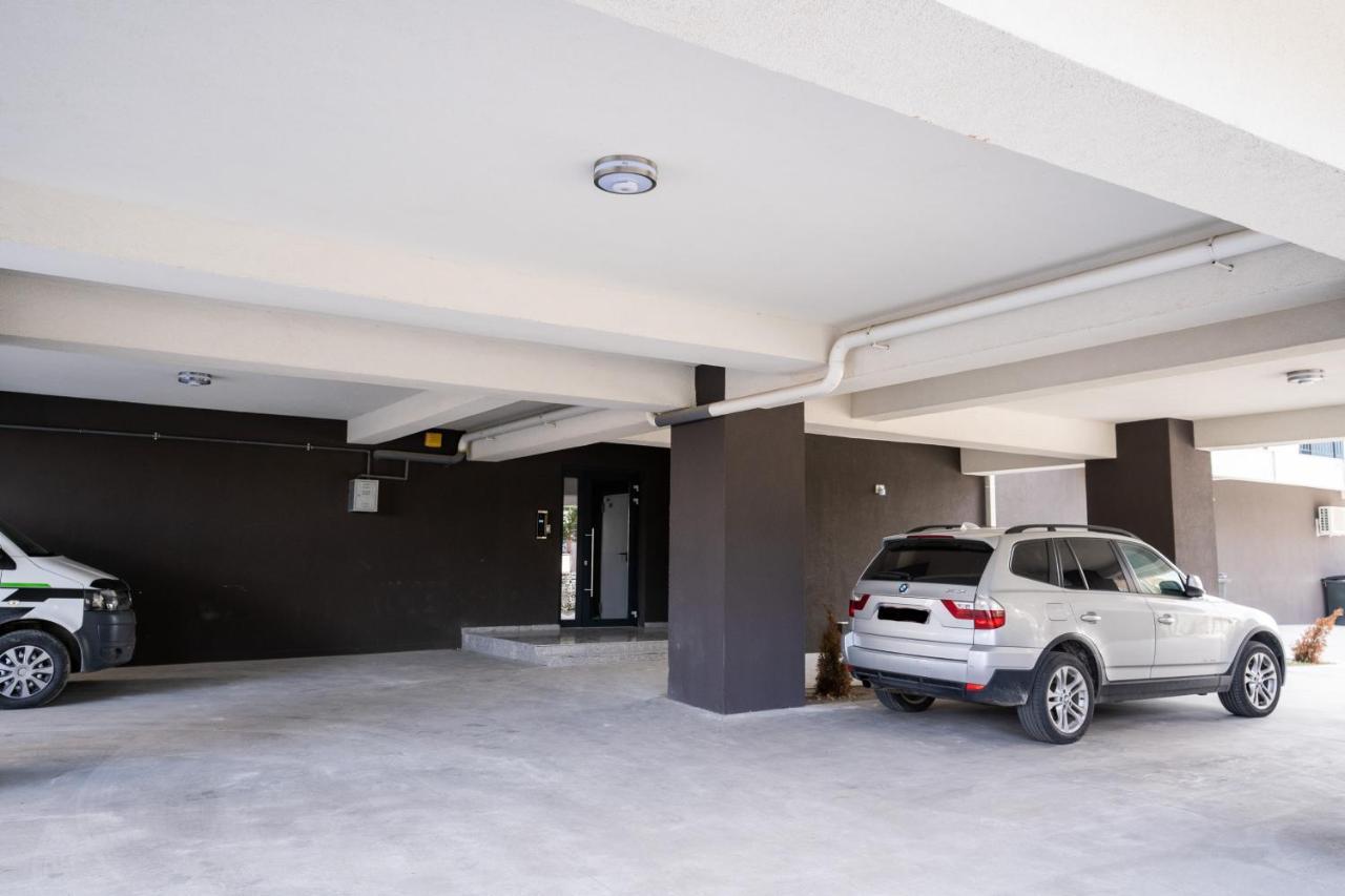 Velier Holiday Apartments Mamaia Extérieur photo