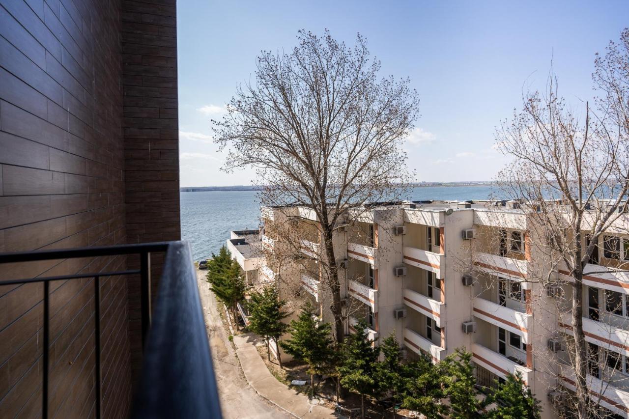 Velier Holiday Apartments Mamaia Extérieur photo