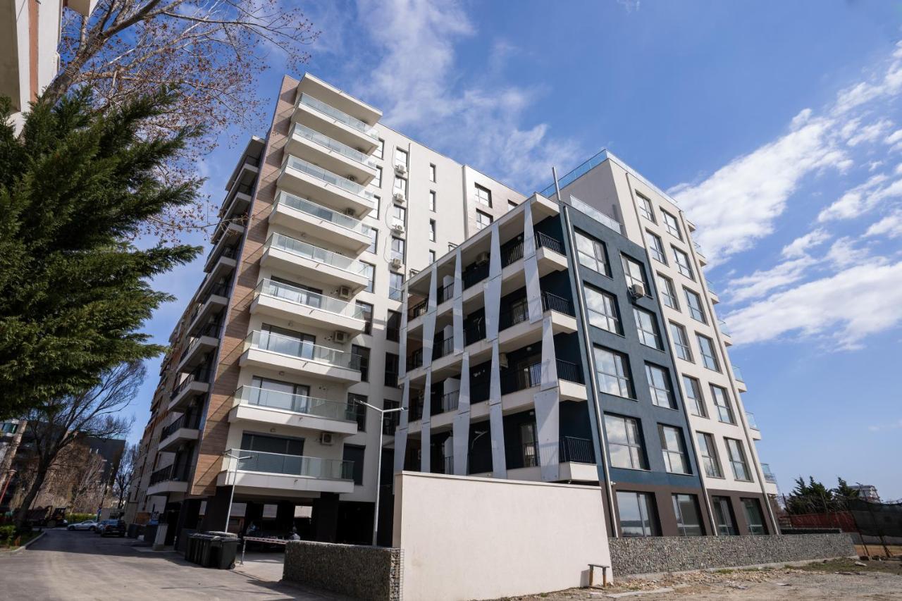 Velier Holiday Apartments Mamaia Extérieur photo