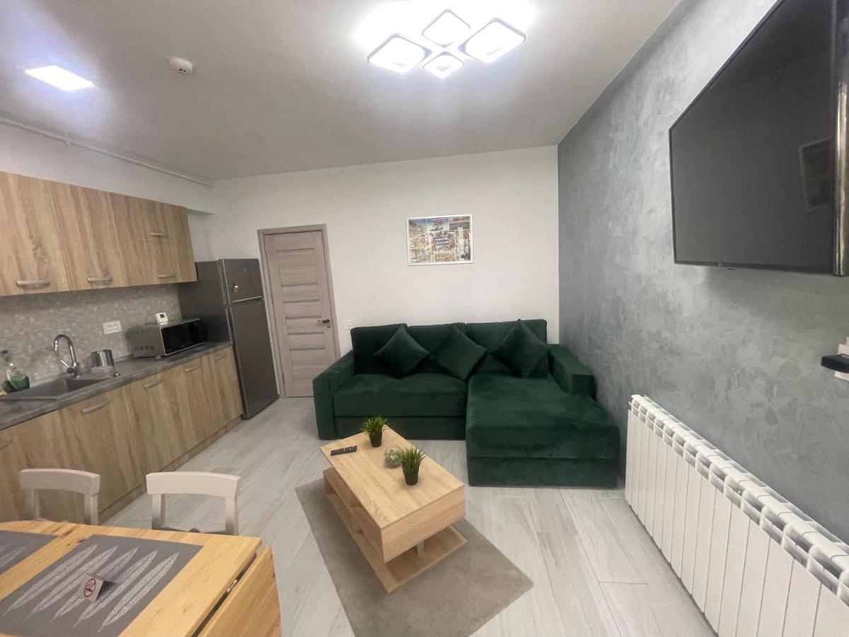 Velier Holiday Apartments Mamaia Extérieur photo