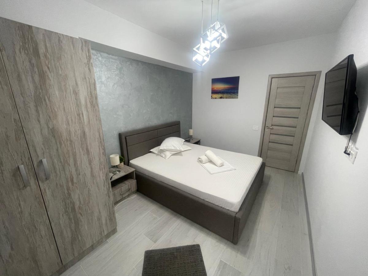 Velier Holiday Apartments Mamaia Extérieur photo